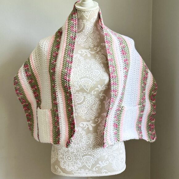 Hand crafted knitted Pocket Shawl Scarf with pockets white pink green - Picture 1 of 7